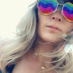 Meet your Posher, Anne